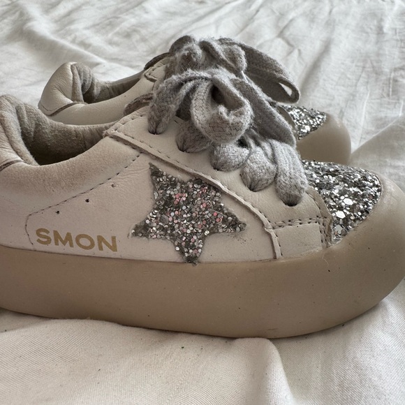 Other - Kids Glitter Star Sneakers - Gray and Silver